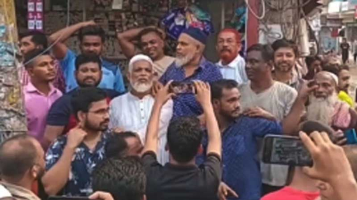 শেখ হাসিনার পদত্যাগে গোপালগঞ্জে বিএনপির আনন্দ মিছিল