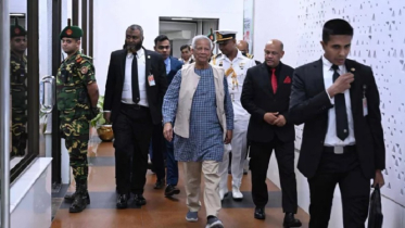 দেশে ফিরেছেন প্রধান উপদেষ্টা