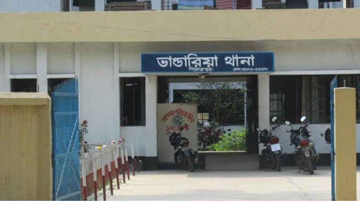 ভাণ্ডারিয়ায় নামাজরত গৃহবধূ কুপিয়ে হত্যা ভাণ্ডারিয়ায় নামাজরত গৃহবধূ কুপিয়ে হত্যা