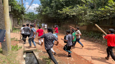 চবি ক্যাম্পাসে শিক্ষার্থী-বাসিন্দা সংঘর্ষ: ১০ আহত, ইটপাটকেল বর্ষণ