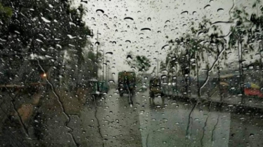 রাজধানীসহ সারা দেশে বৃষ্টি, ভারী বর্ষণের পূর্বাভাস ৩ বিভাগে