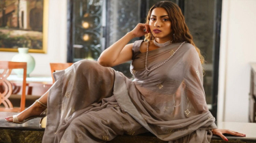 “আজ পর্যন্ত আমি কুমারী”–ফেসবুকে মেঘনা আলমের বার্তা