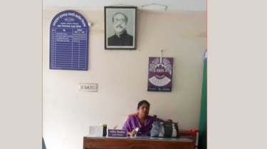 শেখ মুজিবের ছবি না সরানোয় প্রধান শিক্ষিকা বরখাস্ত