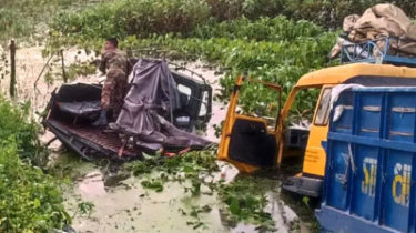 রাজশাহীতে ট্রাকের ধাক্কায় সেনা টহলগাড়ি উল্টে আটজন আহত