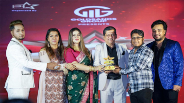 ডিজিটাল কনটেন্ট ক্রিয়েটর স্টার অ্যাওয়ার্ড পেলেন কাজী আকতার হোসাই