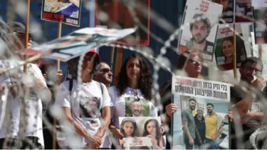 Hundreds of Israeli Ex Officials Appeal to Trump to Help End Gaza