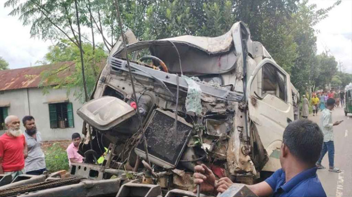 গাজীপুরে লেগুনা নিয়ন্ত্রণ হারিয়ে খুঁটিতে ধাক্কা, নিহত ১ শ্রমিক আহত ১২ গাজীপুরে লেগুনা নিয়ন্ত্রণ হারিয়ে খুঁটিতে ধাক্কা, নিহত ১ শ্রমিক আহত ১২
