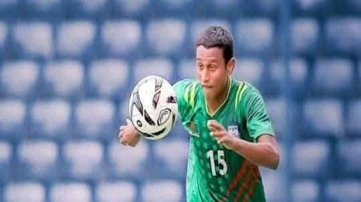পীরগঞ্জে জাতীয় ফুটবল দলের খেলোয়াড় মাদক-অস্ত্রসহ আটক