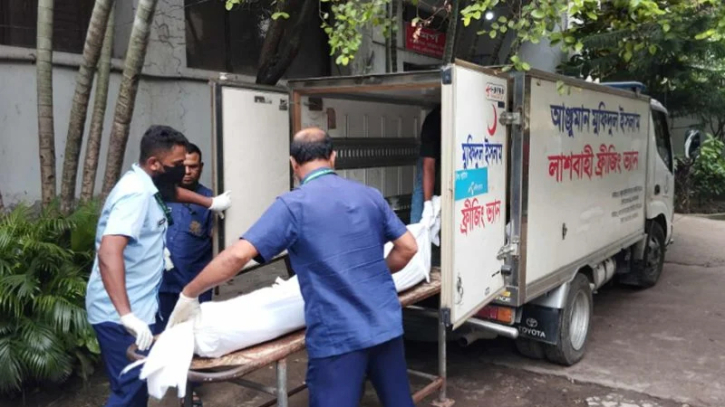 জুলাই গণ-অভ্যুত্থানে নিহত ৬ মরদেহ এক বছর পর দাফন: শনাক্ত হয়নি কেউ
