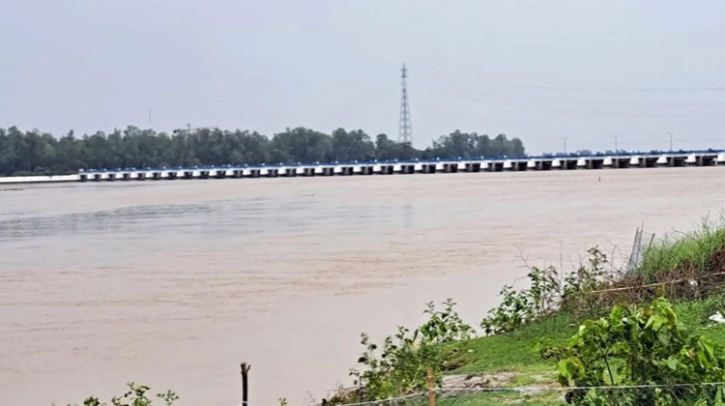 লালমনিরহাটে তিস্তার পানি বিপৎসীমার নিচে, নিম্নাঞ্চলে বন্যার আশঙ্কা লালমনিরহাটে তিস্তার পানি বিপৎসীমার নিচে, নিম্নাঞ্চলে বন্যার আশঙ্কা