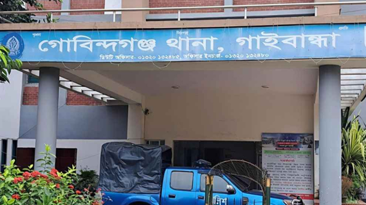 চা দোকানিকে হঠাৎ কুপিয়ে হত্যা, কী ঘটেছিল—রহস্য বাড়ছে