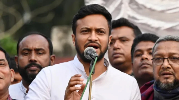 রাজনীতি চালিয়ে যাবেন সাকিব