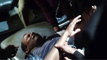 জামায়াত নেতাকে কোপালো নিষিদ্ধ ছাত্রলীগের কর্মী জামায়াত নেতাকে কোপালো নিষিদ্ধ ছাত্রলীগের কর্মী