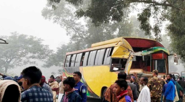 ঈশ্বরগঞ্জে ২ বাসের মুখোমুখি সংঘর্ষে আহত ১১
