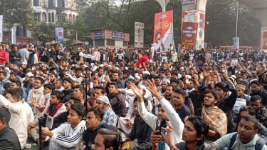 হাদি হত্যার বিচার দাবিতে শাহবাগ অবরোধ, যান চলাচল বন্ধ