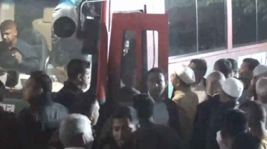 জাতীয় স্মৃতিসৌধে তারেক রহমান, বীর শহিদদের প্রতি শ্রদ্ধা