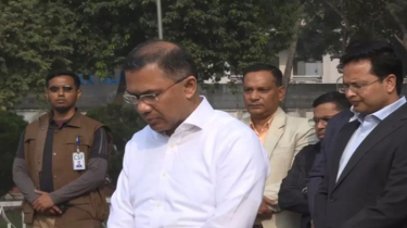 Tarique Rahman Offers Fateha at Graves of Pilkhana Martyrs and Family Members