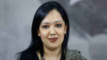 বহিষ্কার হলেও নির্বাচন থেকে সরছেন না রুমিন ফারহানা