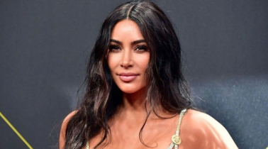 পরীক্ষায় ফেল কিম কার্দাশিয়ান