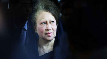 খালেদা জিয়ার জন্য জার্মানি থেকে এয়ার অ্যাম্বুলেন্স পাঠাচ্ছে কাতার