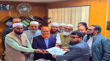 চাঁপাইনবাবগঞ্জ-৩ আসনে জামায়াত ন নূরুল ইসলাম বুলবুলের মনোনয়ন ফরম সংগ্রহ