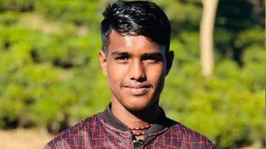 বিএসএফ এর এলোপাতাড়ি গুলিতে প্রাণ গেলো মাঠে কাজ করা বাংলাদেশি যুবকের