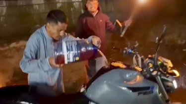 জন্মদিনে কনটেন্ট বানাতে গিয়ে মোটরসাইকেলে আগুন জন্মদিনে কনটেন্ট বানাতে গিয়ে মোটরসাইকেলে আগুন