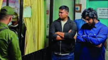 চিকিৎসাধীন ওসমান হাদিকে দেখতে গিয়ে কান্নায় ভেঙে পড়লেন :হাসনাত আব্দুল্লাহ চিকিৎসাধীন ওসমান হাদিকে দেখতে গিয়ে কান্নায় ভেঙে পড়লেন :হাসনাত আব্দুল্লাহ