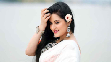 পরীমণি মুগ্ধ: তারেকের ভাষণে দাঁড়াল শিরদাঁড়াও