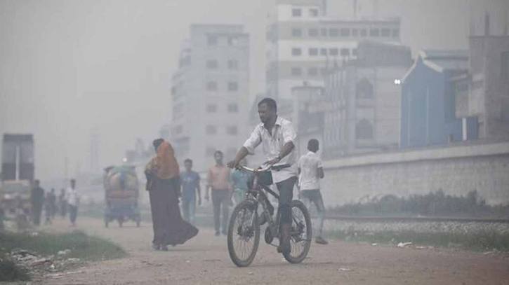 সাতসকালে ঢাকার বায়ু ‘খুব অস্বাস্থ্যকর’ সাতসকালে ঢাকার বায়ু ‘খুব অস্বাস্থ্যকর’