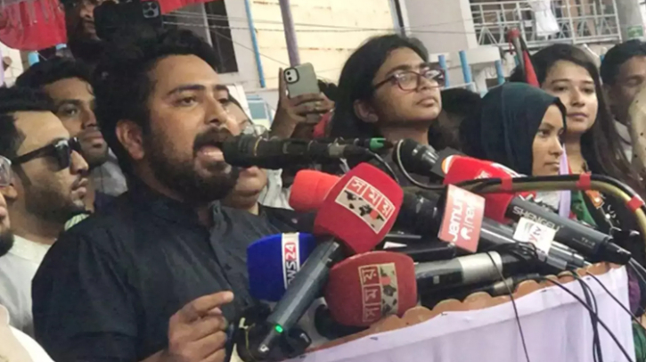 ছাত্র উপদেষ্টাদের বিরুদ্ধে গভীর ষড়যন্ত্র চলছে, পদত্যাগে বাধ্য করা হচ্ছে: নাহিদ