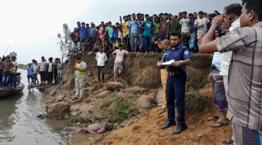 পীরগঞ্জে  জেলের ভাসমান লাশ উদ্ধার করেছে পুলিশ