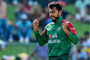 মেহেদীর ঘূর্ণিতে কোণঠাসা শ্রীলঙ্কা