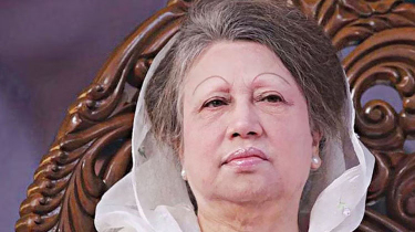 শারীরিক অবস্থার অবনতি, এভারকেয়ার হাসপাতালে নেওয়া হলো বিএনপি চেয়ার পারসন খালেদা জিয়াকে