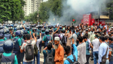 চাকরিচ্যুত বিডিআর সদস্যদের বিক্ষোভে জলকামান, সাউন্ড গ্রেনেড 