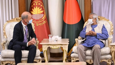 সাক্ষাৎ: প্রধান উপদেষ্টার প্রশংসা করলেন বিশ্বব্যাংকের ভাইস প্রেসিডেন্ট