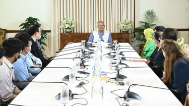 বিমান দুর্ঘটনায় আহতদের চিকিৎসা দেওয়ায় বিদেশি মেডিকেল টিমগুলোর প্রতি কৃতজ্ঞতা প্রধান উপদেষ্টার