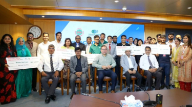 টেলিকম ও ডিজিটাল উদ্ভাবনী মেলা ২০২৫: কৃত্রিম হাত উদ্ভাবন করে প্রথম হলো ‘রোবোলাইফ টেকনোলজিস’