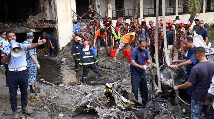 Bangladesh Observes Mourning After Deadly Military Jet Crash Claims 31 Lives at Dhaka School Bangladesh Observes Mourning After Deadly Military Jet Crash Claims 31 Lives at Dhaka School
