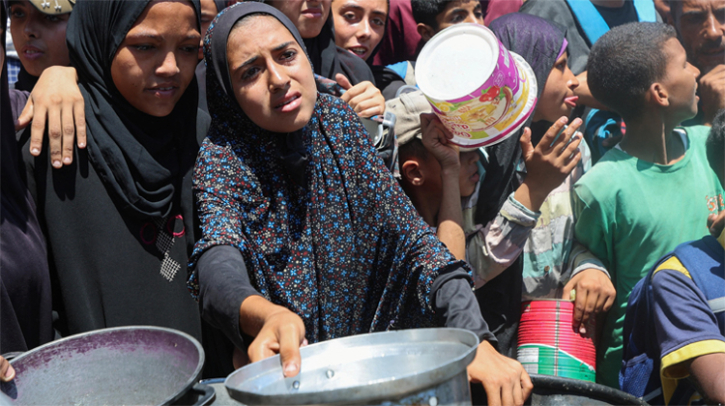 UN Warns Airdrops of Aid to Gaza Are ‘Inefficient’ and a ‘Distraction’ From Real Solutions UN Warns Airdrops of Aid to Gaza Are ‘Inefficient’ and a ‘Distraction’ From Real Solutions