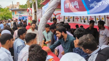 লক্ষ্মীপুরে ভর্তি পরীক্ষার্থীদের সহায়তা দিলো বিভিন্ন ছাত্র সংগঠন 