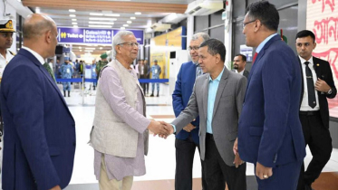 জাপান সফর শেষে দেশে ফিরেছেন প্রধান উপদেষ্টা