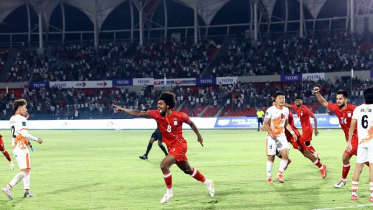 ভুটানকে উড়িয়ে ঘরের মাঠে হামজার অভিষেক