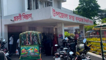ঈশ্বরদীতে মহাসড়কে লিচু কেনাবেচা, কাভার্ড ভ্যানের ধাক্কায় নিহত ৩