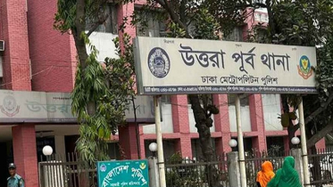 ঢাকায় সড়কে দাঁড়িয়ে থাকা মানুষের ওপর উঠে গেলো ট্রাক, নিহত ৩