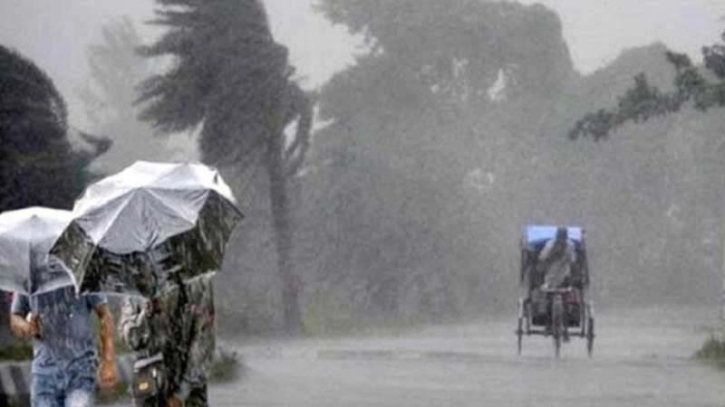১২ জেলায় ৬০ কিলোমিটার বেগে ঝড়ের শঙ্কা ১২ জেলায় ৬০ কিলোমিটার বেগে ঝড়ের শঙ্কা
