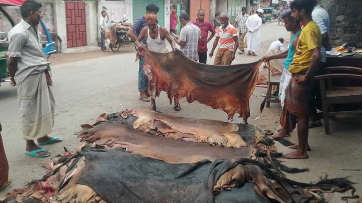 সরকারের বেঁধে দেওয়া দামের ছোঁয়া লাগেনি রংপুরের চামড়ার বাজারে সরকারের বেঁধে দেওয়া দামের ছোঁয়া লাগেনি রংপুরের চামড়ার বাজারে