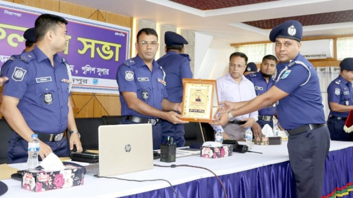 ফরিদপুর জেলার শ্রেষ্ঠ ওসি মাহমুদুল হাসান ফরিদপুর জেলার শ্রেষ্ঠ ওসি মাহমুদুল হাসান