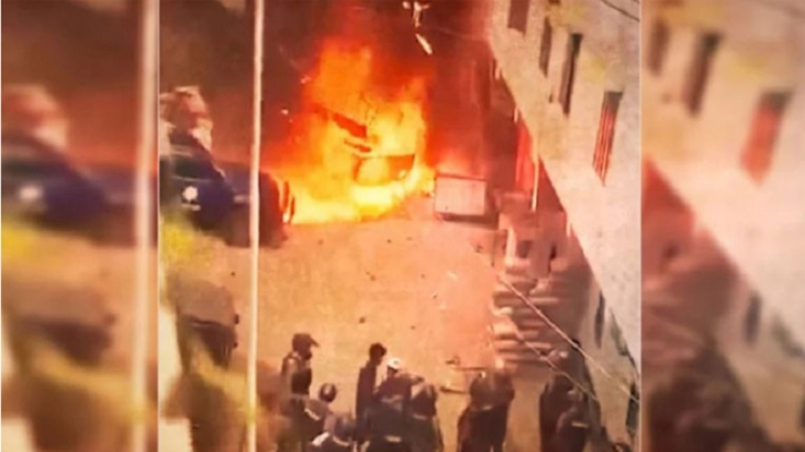 আশুলিয়ায় হত্যার পর লাশ পোড়ানো মামলায় ১৬ জনের সম্পৃক্ততা আশুলিয়ায় হত্যার পর লাশ পোড়ানো মামলায় ১৬ জনের সম্পৃক্ততা