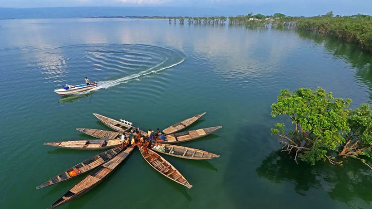 টাঙ্গুয়ার হাওরে ৫ পর্যটকের কারাদণ্ড টাঙ্গুয়ার হাওরে ৫ পর্যটকের কারাদণ্ড